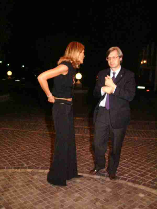 ../Images/Vittorio Sgarbi e Raffaella Zardo (12).jpg